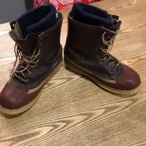 Men’s size 8 snow boots